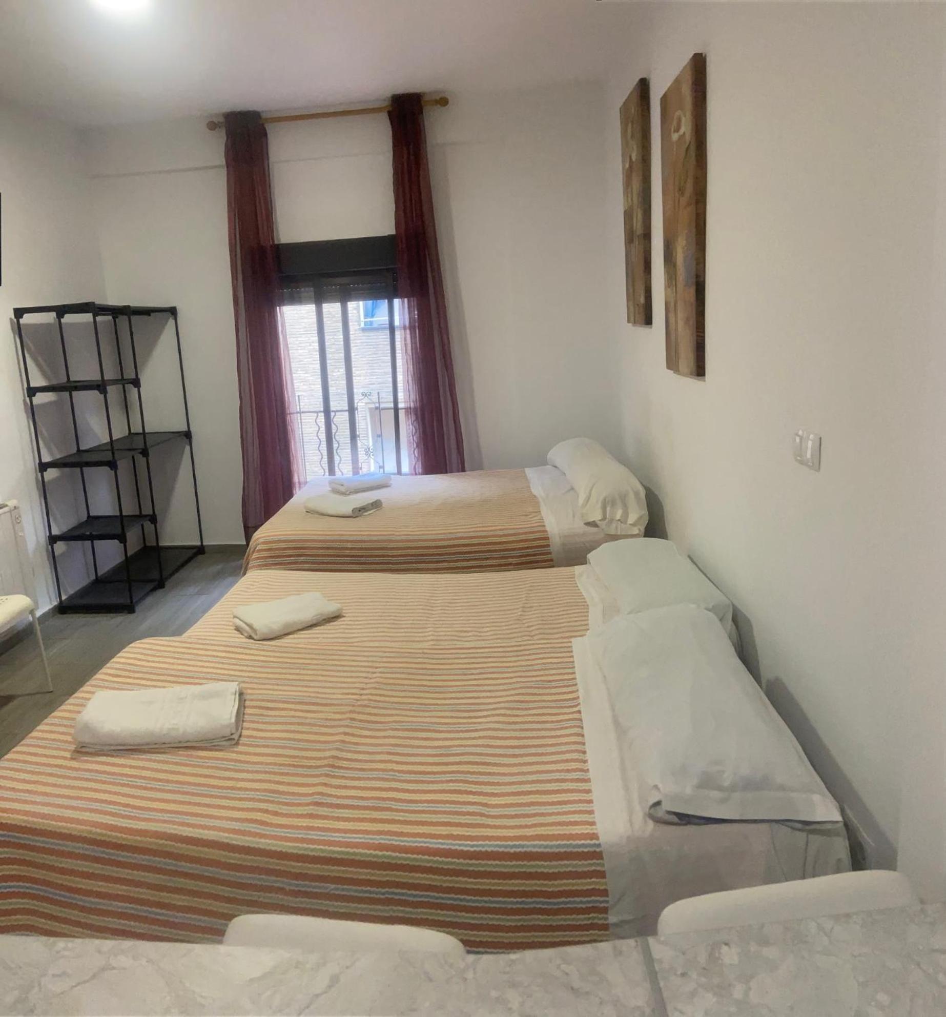 Familiares Con Bano Privado Lf - Sin Ascensor Gasthuis *